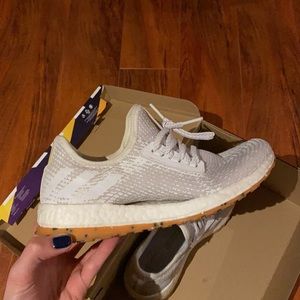 ADIDAS PURE BOOST XATR SIZE 7